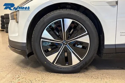 Car image 27