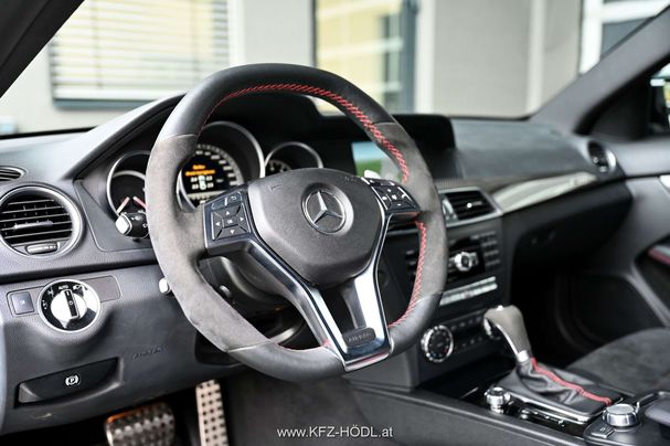 Mercedes-Benz C 63 AMG C Black Series 380 kW image number 14