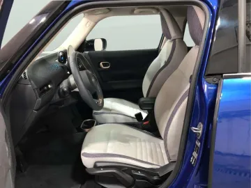 Car image 25