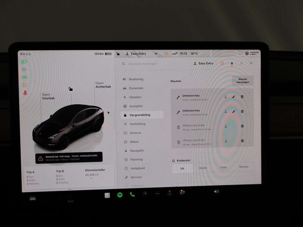 Tesla Model Y Long Range AWD 258 kW image number 17