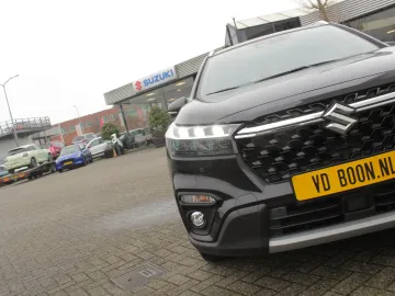 Car image 28