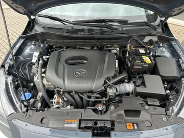 Car image 25