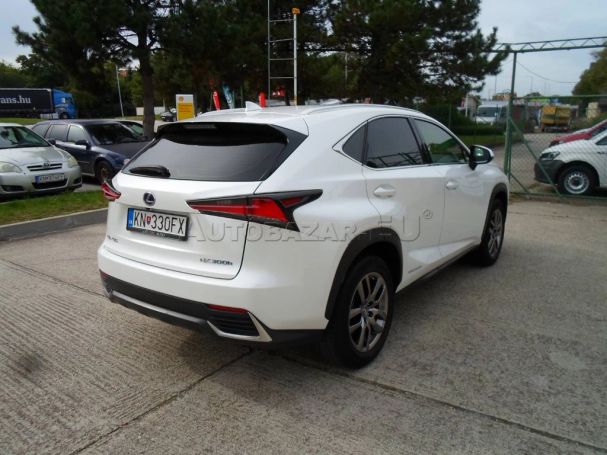 Lexus NX 300 H 145 kW image number 3