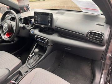 Car image 14