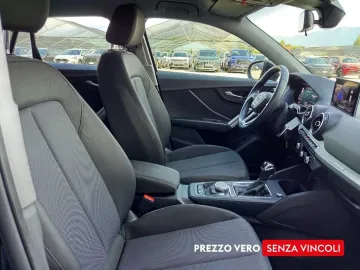Car image 26
