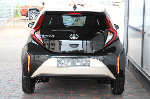 Toyota Aygo X 1.0 53 kW image number 6