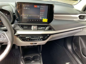 Car image 15