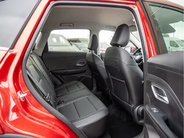 Car image 24