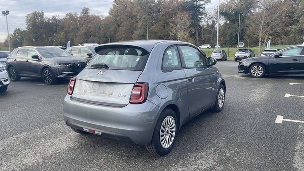 Fiat 500 e Action 71 kW image number 3