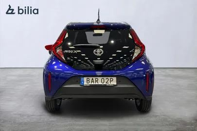 Car image 4