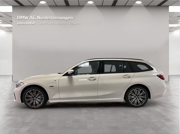 BMW 330e Touring M Sport 215 kW image number 5