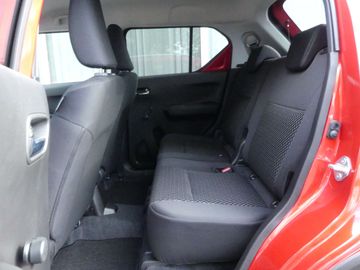 Car image 11