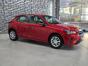 Car image 3