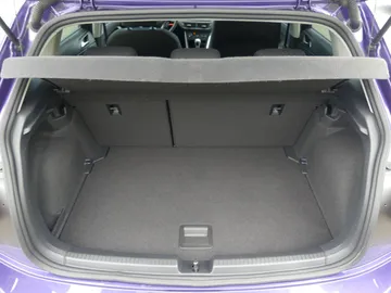 Car image 32