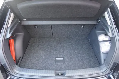 Car image 38