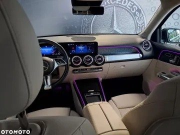 Car image 40