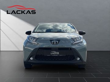 Car image 4