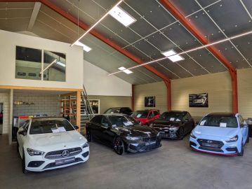 Car image 47
