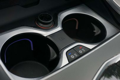 Car image 36