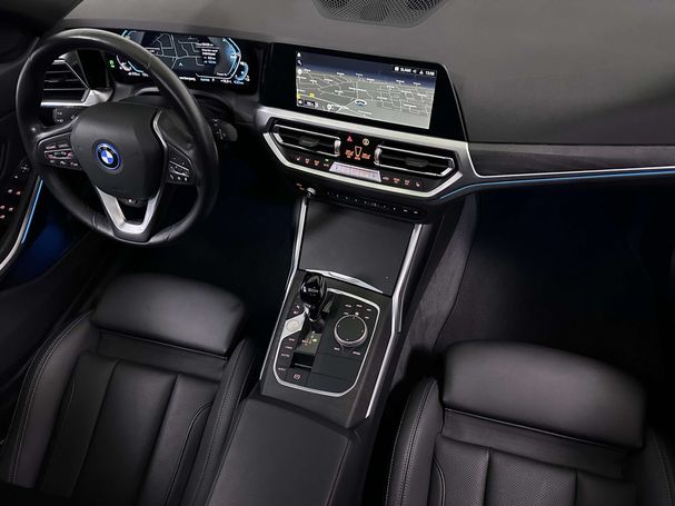 BMW 330e Touring Sport Line 216 kW image number 43