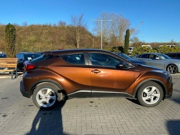 Toyota C-HR Hybrid 90 kW image number 4