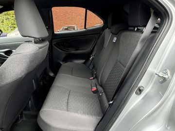 Car image 10