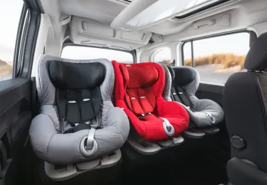 Car image 40