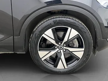 Car image 32