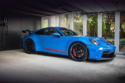 Car image 8