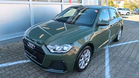 Car image 15