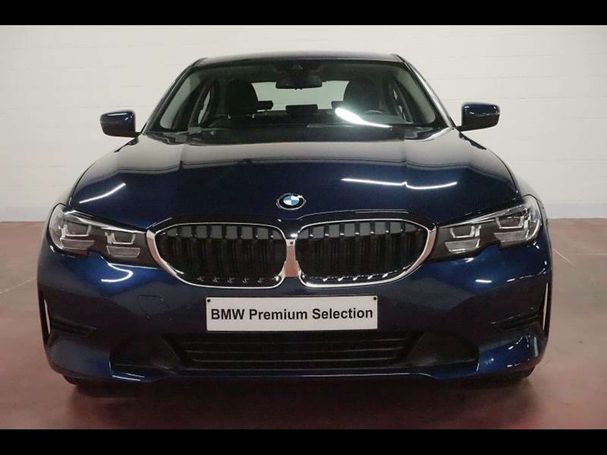 BMW 330e M 215 kW image number 12