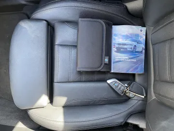 Car image 35