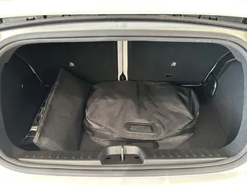 Car image 28