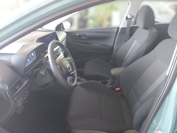 Car image 10