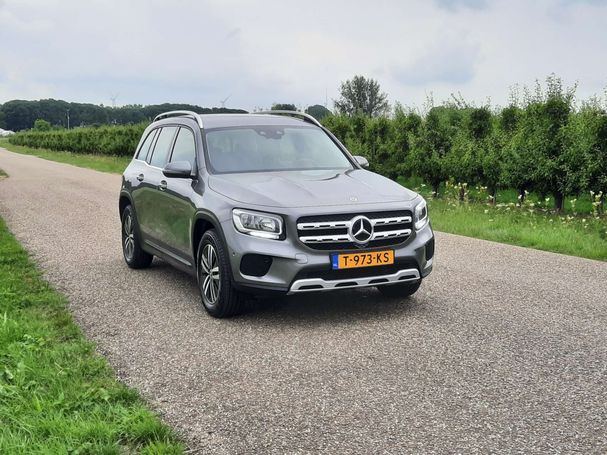 Mercedes-Benz GLB 200 121 kW image number 3