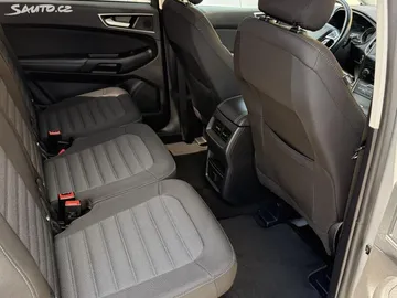 Car image 36