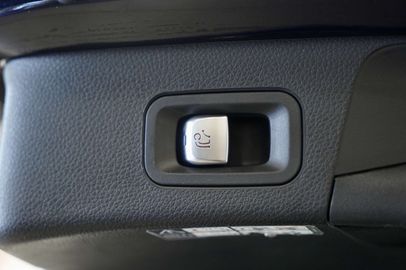 Car image 37