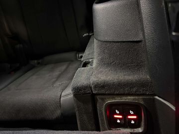 Car image 36