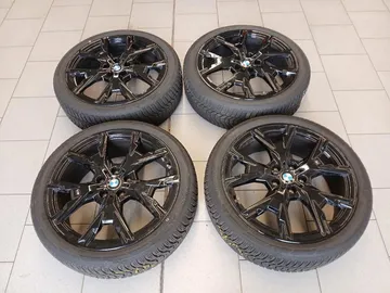Car image 36