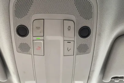Car image 39