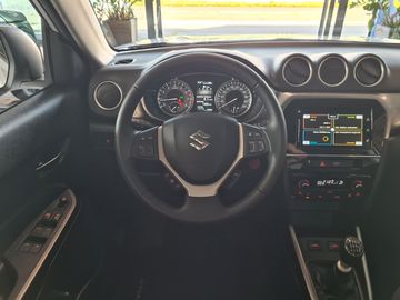 Car image 12