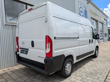 Car image 22