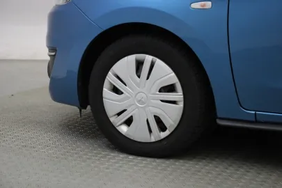 Car image 24
