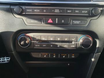 Car image 36