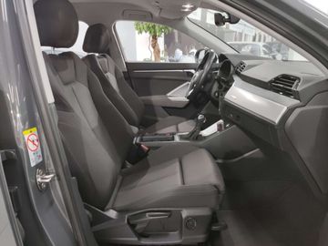 Car image 37