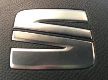 Car image 27
