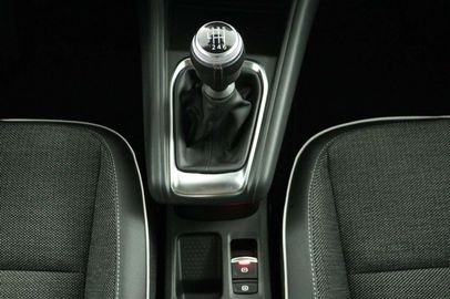 Car image 37