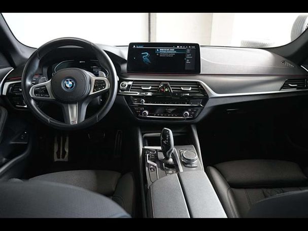 BMW 530 Touring 215 kW image number 6