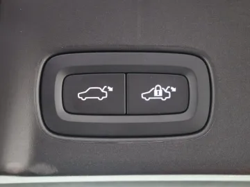 Car image 35