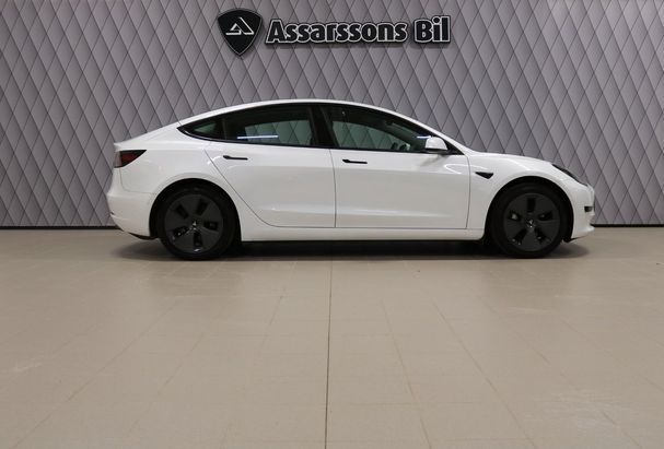 Tesla Model 3 60 Standard Range Plus 239 kW image number 2